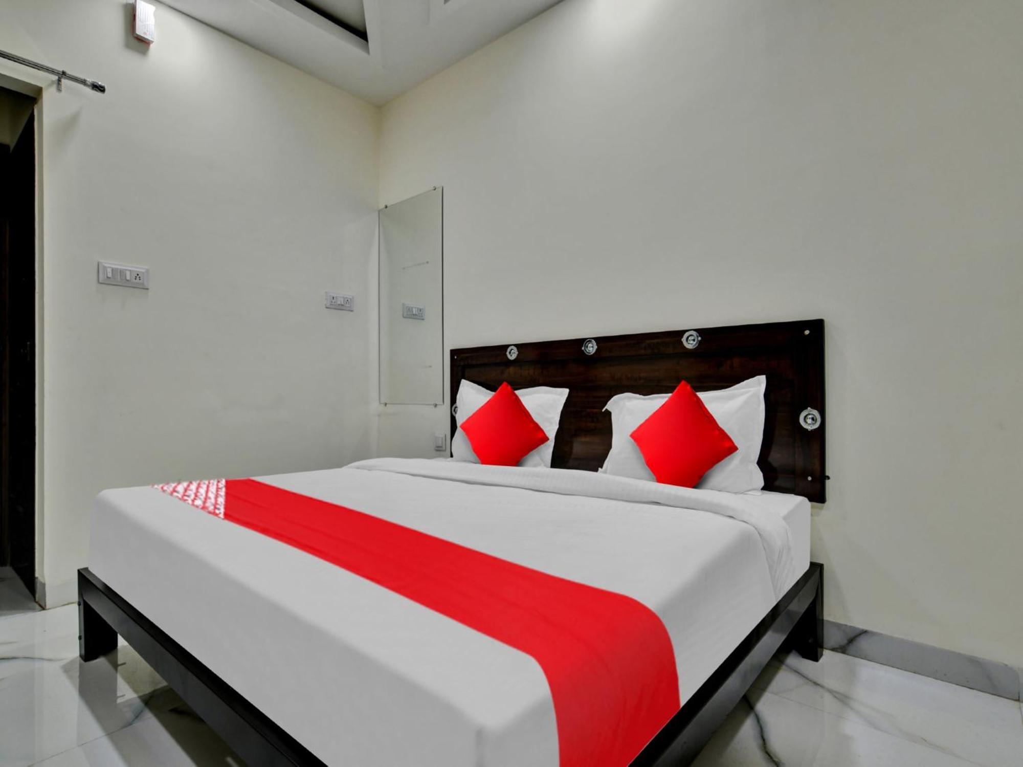 Oyo Hotel Dr Greens Indore Luaran gambar